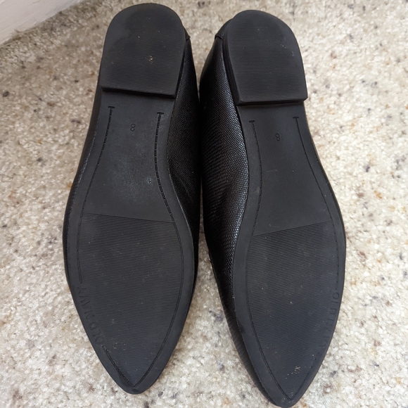 Black snakeskin print loafers, flats, size 8 - Picture 4 of 4